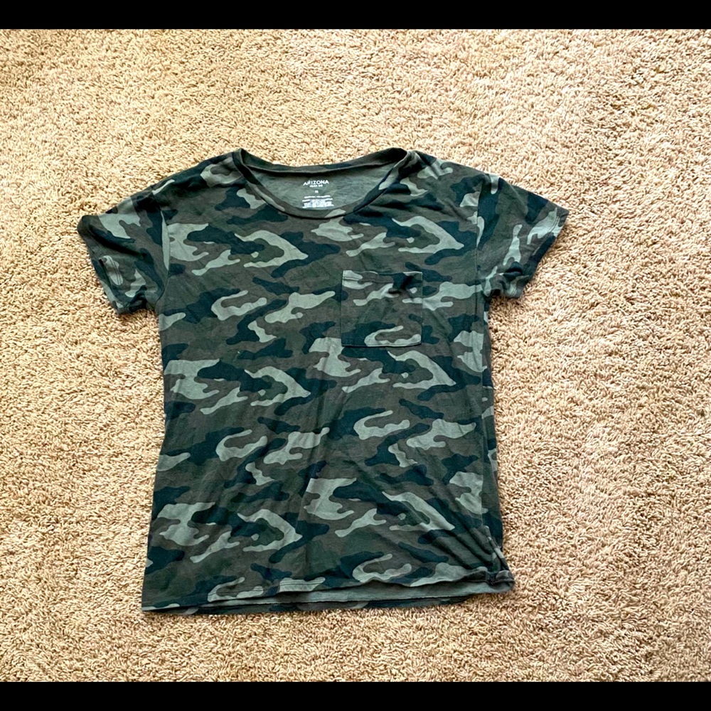 Short sleeve shirt